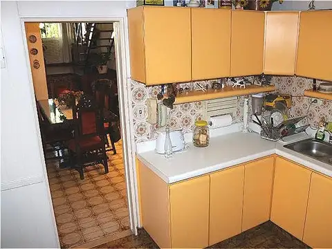 Casa 4 ambientes con 1 baño