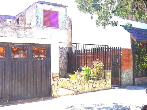 Lascano 5500Frente - PH (A Reciclar) - 5  amb. c/ patio y terraza.  Esp. aéreo. Sup. Total: 160  m²