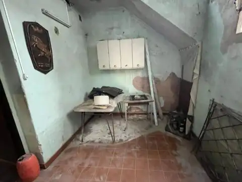 Depto Tipo Casa en Venta 80 años