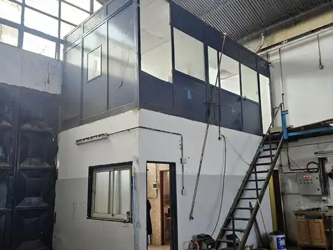 Galpon en Venta 38  mts Fondo