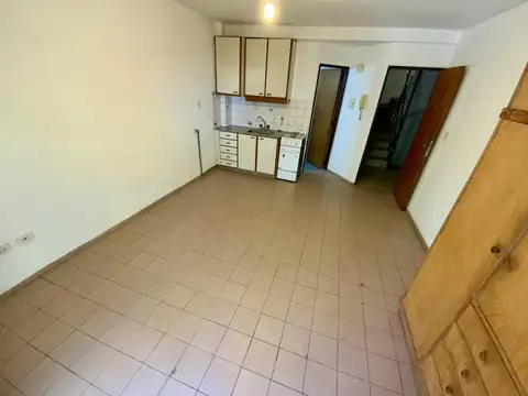 Departamento en Alquiler en Republica De La Sexta, $ 250.000