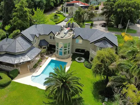 VENTA DE CASA 7 AMBIENTES EN SAN DIEGO MORENO