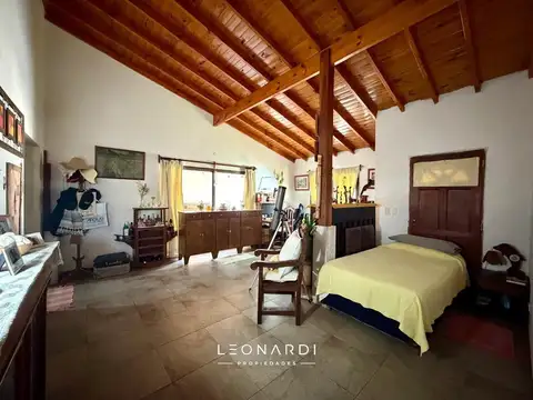 Casa 7 ambientes con 4 baños