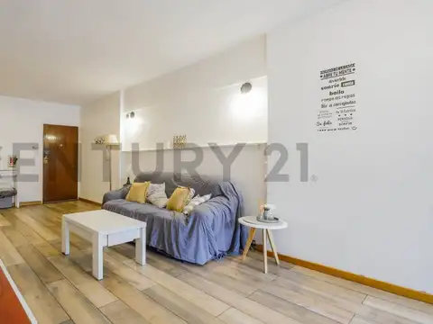 Departamento en Venta en Flores, USD 220.000
