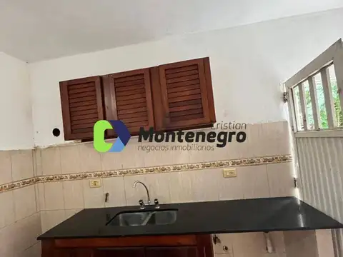 Casa - Venta - Argentina, Berazategui - Calle 102 1637