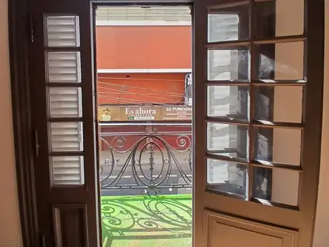 OFICINA/CONSULTORIO REFACCIONADA A NUEVA