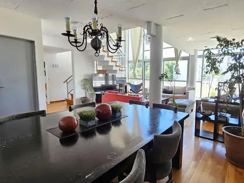 Departamento 6 ambientes con 4 baños