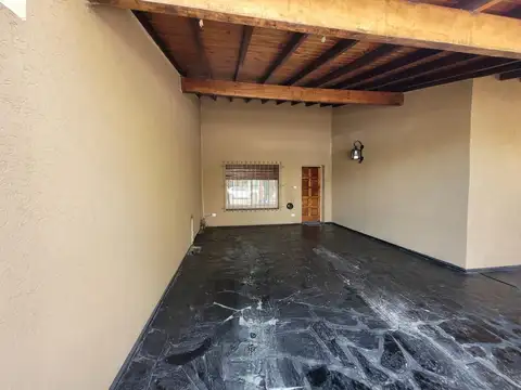 Casa en Alquiler en Zarate, $ 900.000