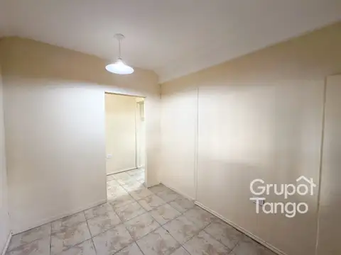 Depto Tipo Casa 2 ambientes con 1 baño