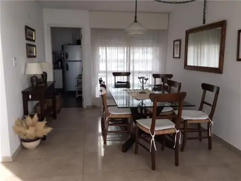 Departamento 4 ambientes con 2 baños