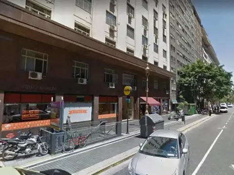Av. Julio A. Roca  al 600