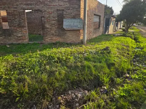 Terreno en Venta en C. Los Paraisos & Las Margaritas
