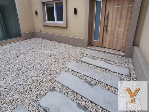 Casa en venta - 3 Dormitorios 3 Baños - Cochera - 800Mts2 - San Vicente