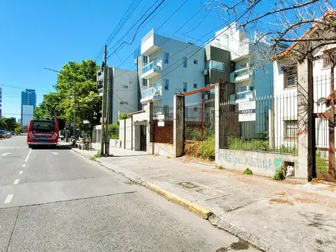 Avenida Almirante Brown 2600