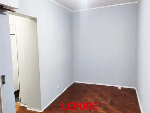 Presidente Luis Sáenz Peña 600, Piso 1