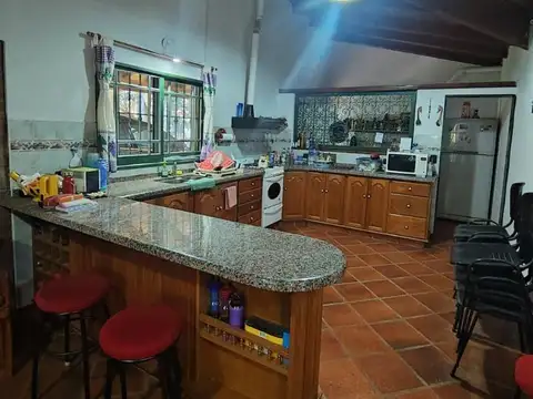 Casa en Venta con 6 cocheras
