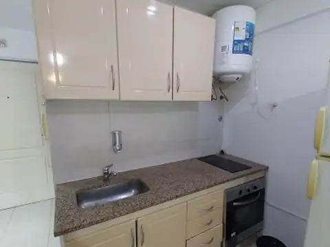 Va Crespo, Av Corrientes 6400, piso 6, 1 amb, 35m2, u$s 450+ expensas ( Agosto 2026= $ 240,000)...