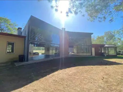 OPORTUNIDAD Terreno en Venta en Barrio Amarylis