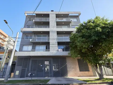 Luis Pereyra 100 - Entrega Enero 0001