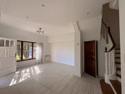 Casa en Alquiler de 4 dormitorios