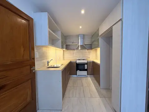 Casa en Alquiler con 1 cochera