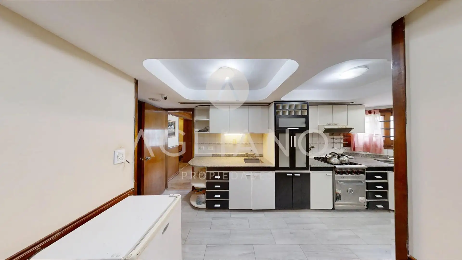 Venta Departamento 5 ambientes 2 cocheras