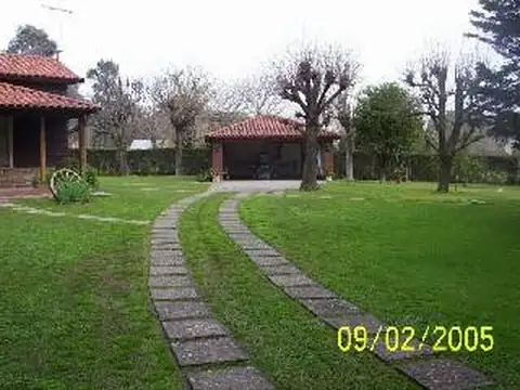 Casa 5 ambientes con 3 baños