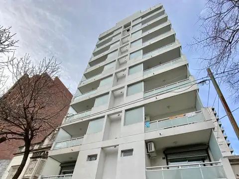 56 e/ 1  y 2 300, Piso 8
