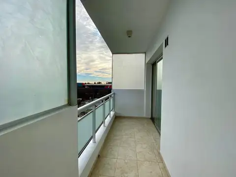Departamento en Alquiler en Zona Universidades Bosque, $ 581.500