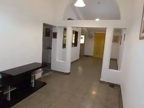 CASA CON 3 DORMITORIOS LISTA PARA MUDARSE