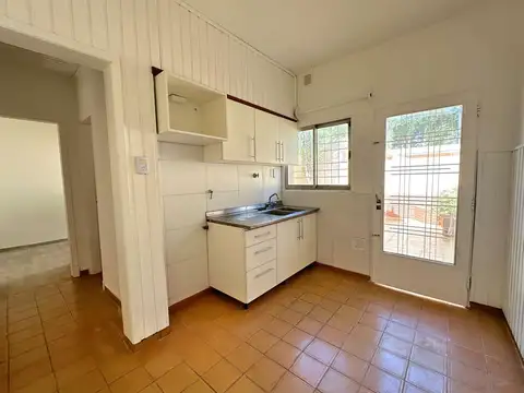 Casa en Alquiler con 1 cochera