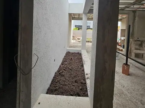 OPORTUNIDAD CASA A ESTRENAR