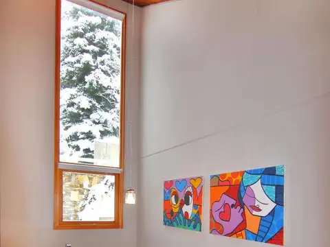 Casa en Alquiler con 2 cocheras