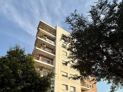 Valparaíso y Av Pellegrini