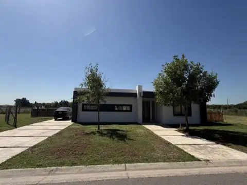CASA EN VENTA - SAN SEBASTIAN