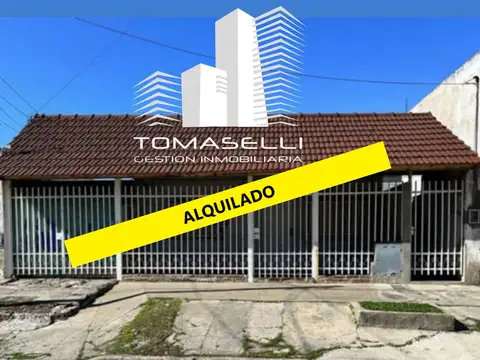 ALQUILER - LA TABLADA - PH 3 AMBIENTES AL FRENTE CON PATIO y GARAJE PARA 2 AUTOS