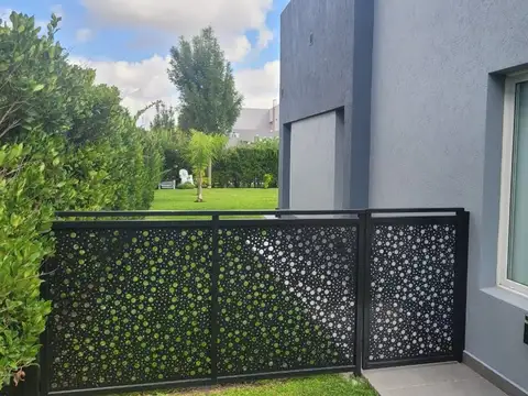 CASA 4 AMBIENTES EN VENTA CLUB DE CAMPO SANTA RITA