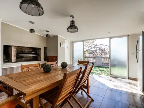 Depto Tipo Casa en Venta de 7 ambientes