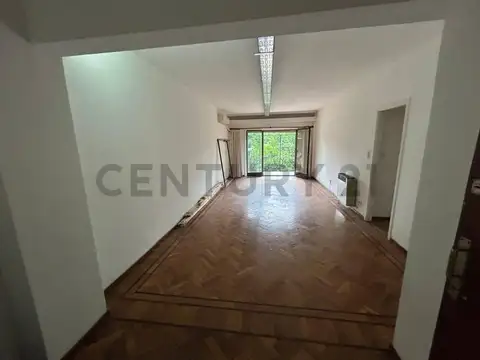 VENTA DEPTO  BELGRANO "R"  3 AMBIENTES C/ COCHERA FIJA  Y BAULERA AMPLIA