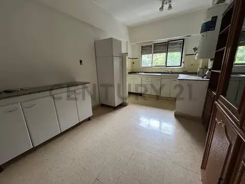 Zapiola 1900, Piso 2