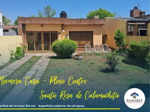 HERMOSA CASA en pleno centro de Santa Rosa de Calamuchita!!!