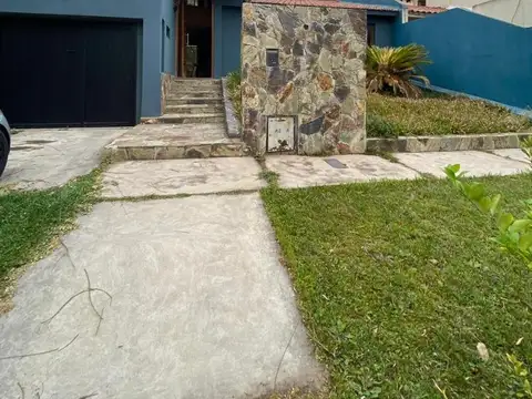 Venta de Casa en BARRIO LOS ARQUITECTOS ZONA UCASAL