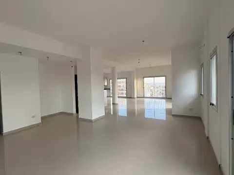 DEPARTAMENTO 4 AMBIENTES EN VENTA EN BERNAL CENTRO.