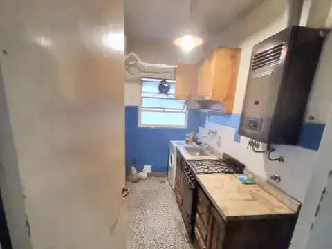 DEPTO. 2 AMBIENTES - COCINA -SOBRE AVELLANEDA  40 M2. BUEN ESTADO LATERAL MUY LUMINOSO