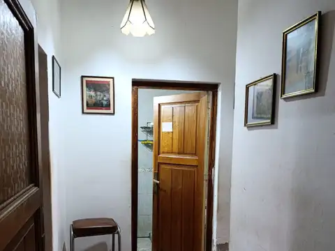 Casa 2 dorm + Departamento en barrio Los Paraisos