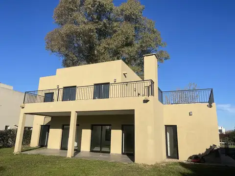 Venta Casa Haras Santa Marìa  5 Amb. en 2 Plantas, Los Eucaliptos, Escobar