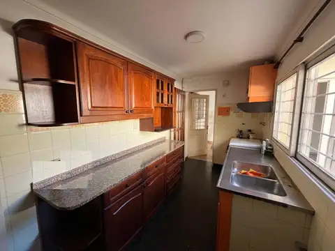 Depto Tipo Casa en Alquiler de 2 dormitorios