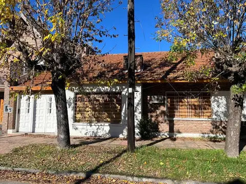 Casa tipo P.H de 3 ambientes en Castelar