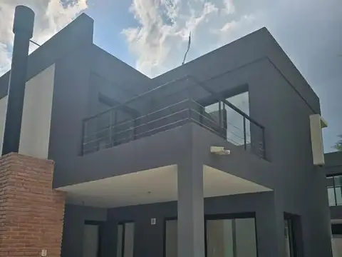 Duplex a la Venta - 3 Domitorios - Housing en Arguello