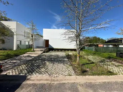 Casa en Venta en Villa Elisa, Partido de La Plata